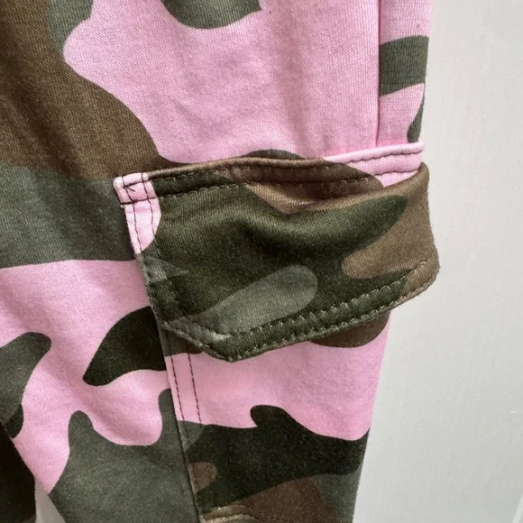 3T Girls Pink and Green Camouflage Jogger Sweatpants with Pockets - Picture 3 of 7